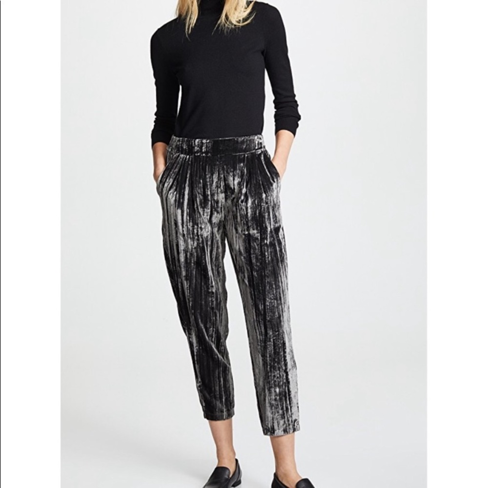 SPLENDID Comfy Grey Silver Velvet Pants